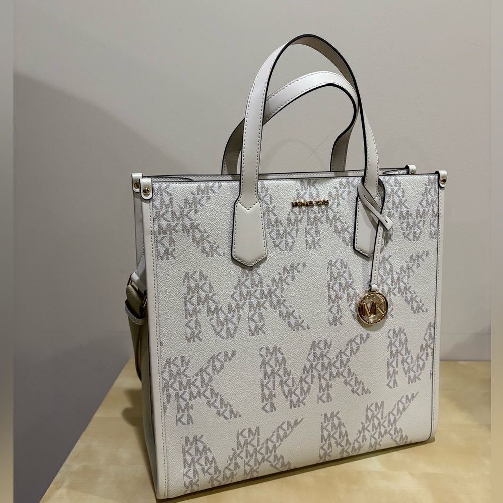 NWT MICHAEL KORS Maple Large NS Logo Tote Vanilla/Cream - Picture 1 of 6
